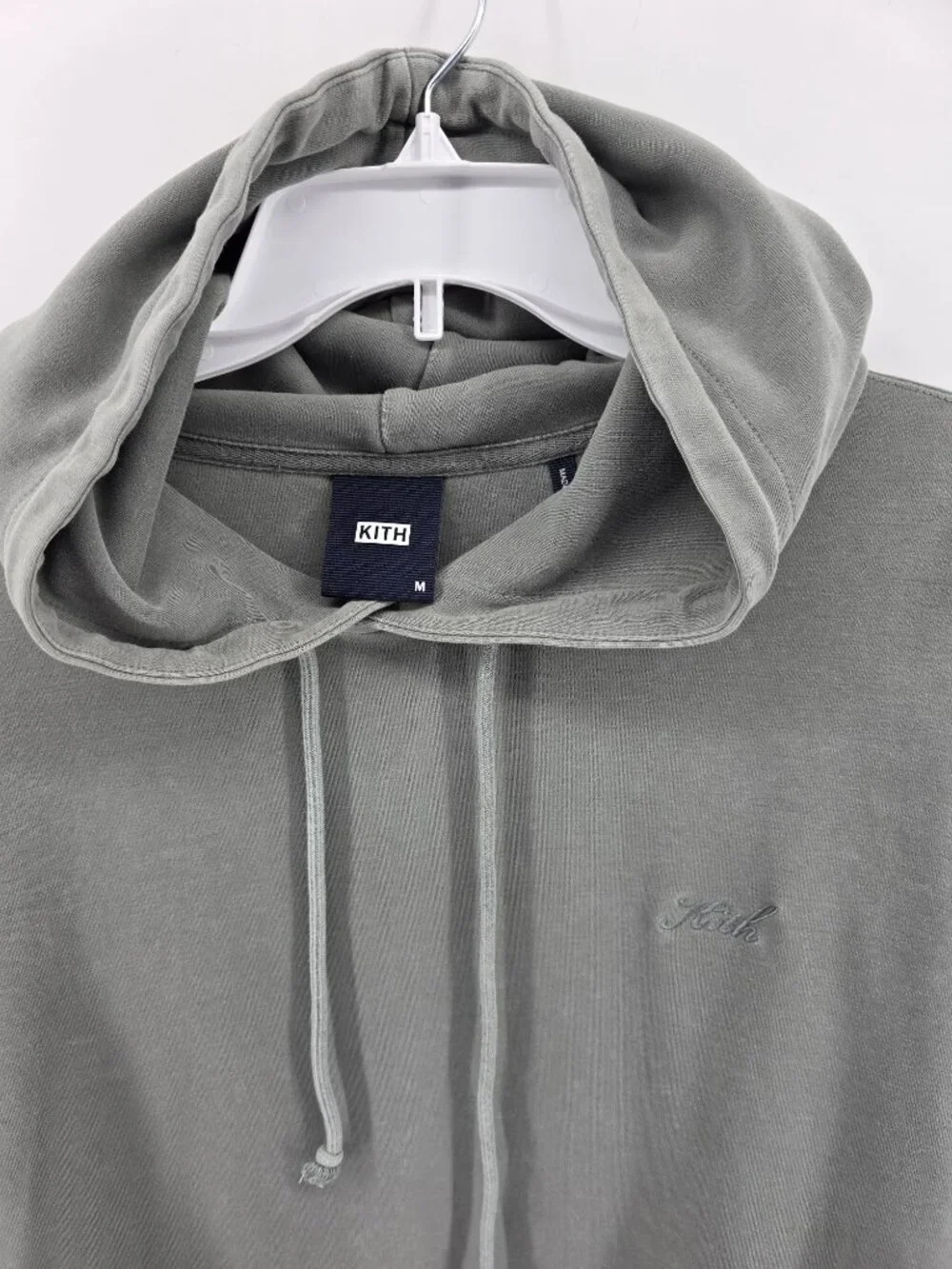 KITH Green Pullover Hoodie – Men’s Size M – Streetwear‎ Essential